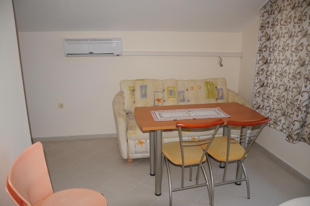 Hotel Babeva Sveti Vlas Ngoại thất bức ảnh