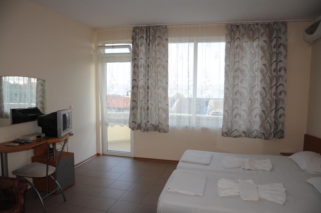 Hotel Babeva Sveti Vlas Ngoại thất bức ảnh
