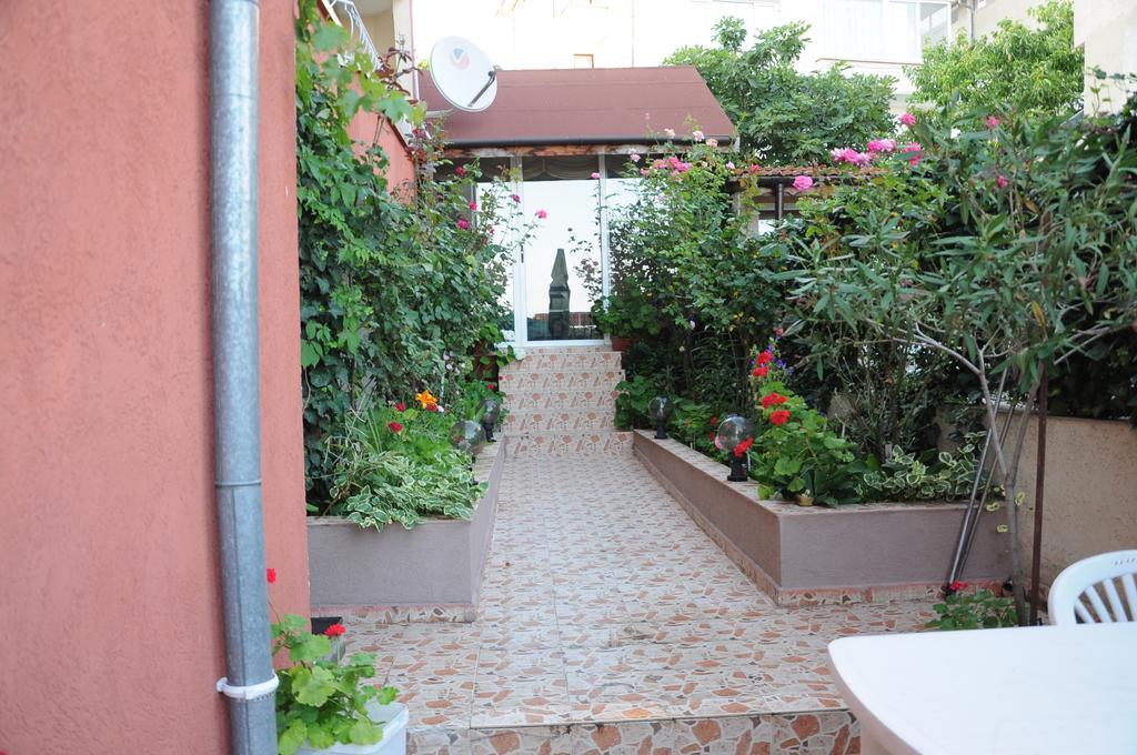 Hotel Babeva Sveti Vlas Ngoại thất bức ảnh